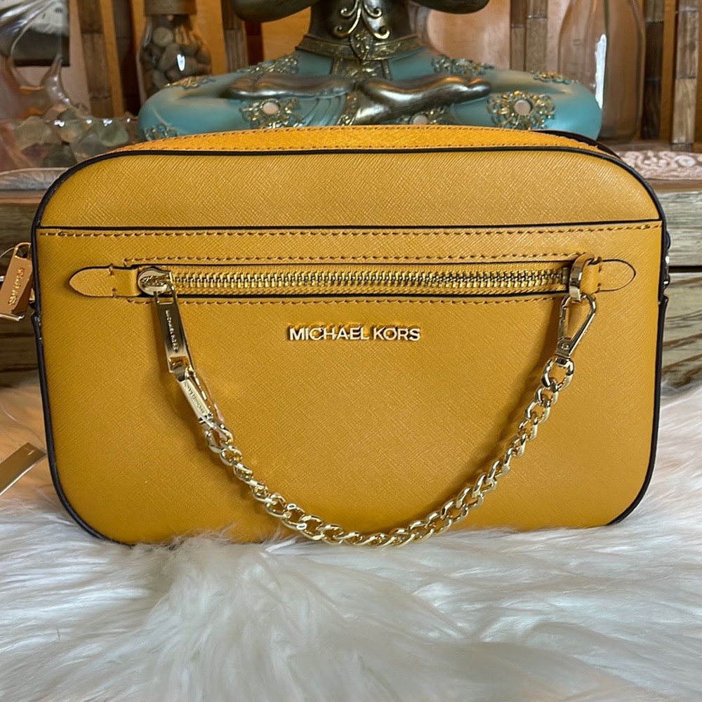 (MT101) NWT Michael Kors Jet Set East West Zip Chain Crossbody Bag in Marigold